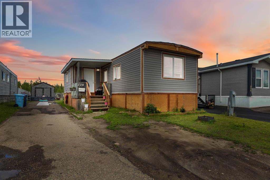 224 Grandview Cres, Fort Mcmurray, AB T9H 4X8