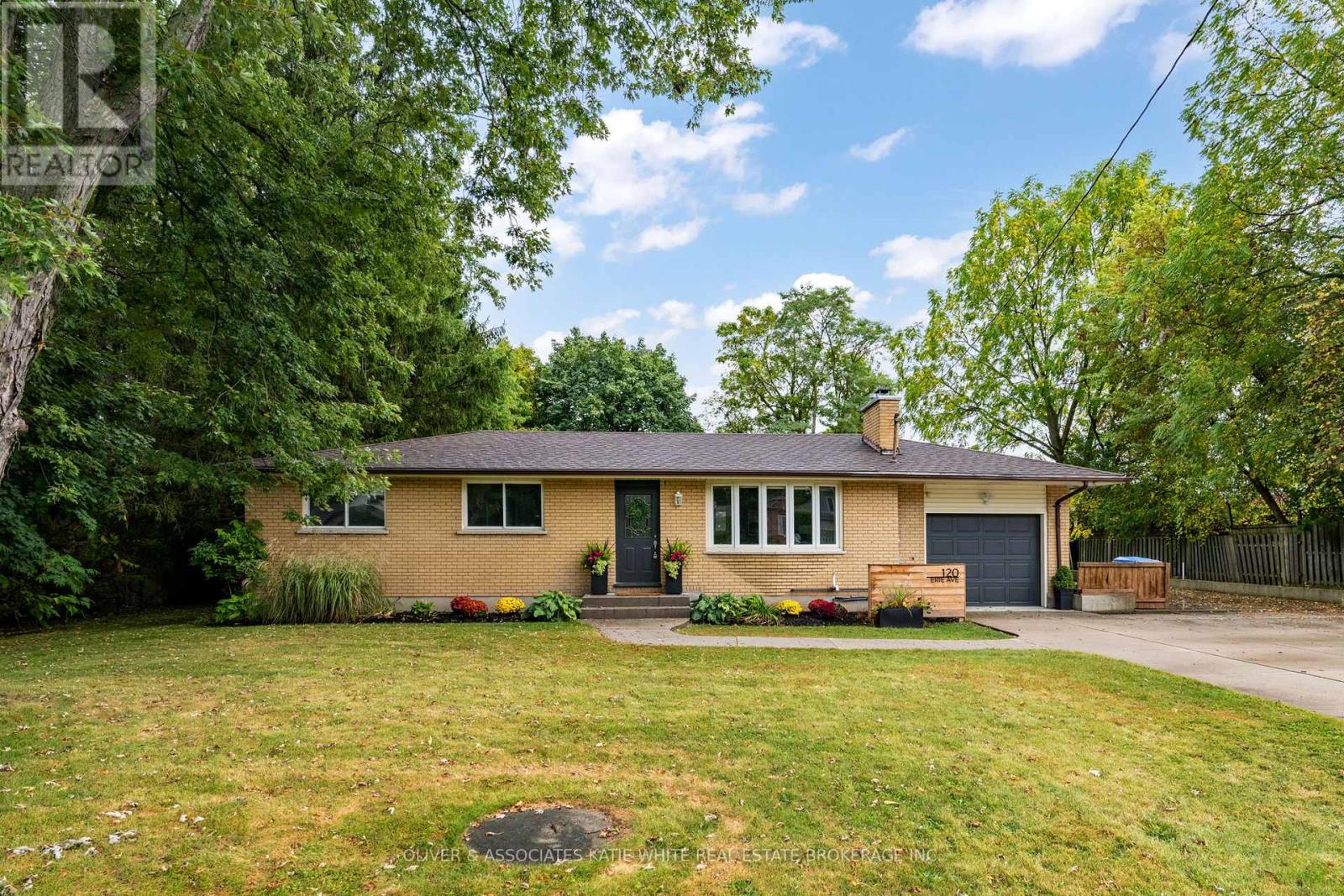 120 Erie Ave, Middlesex Centre, ON N0L 1R0