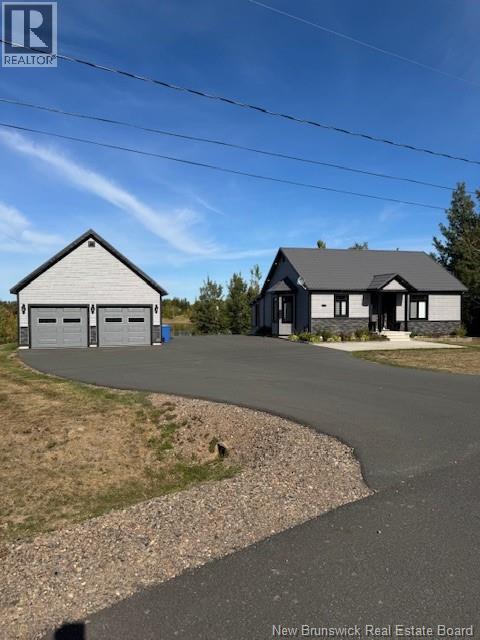 2691 Ch R Carrie, Tracadie-Sheila, NB E1X 1A2