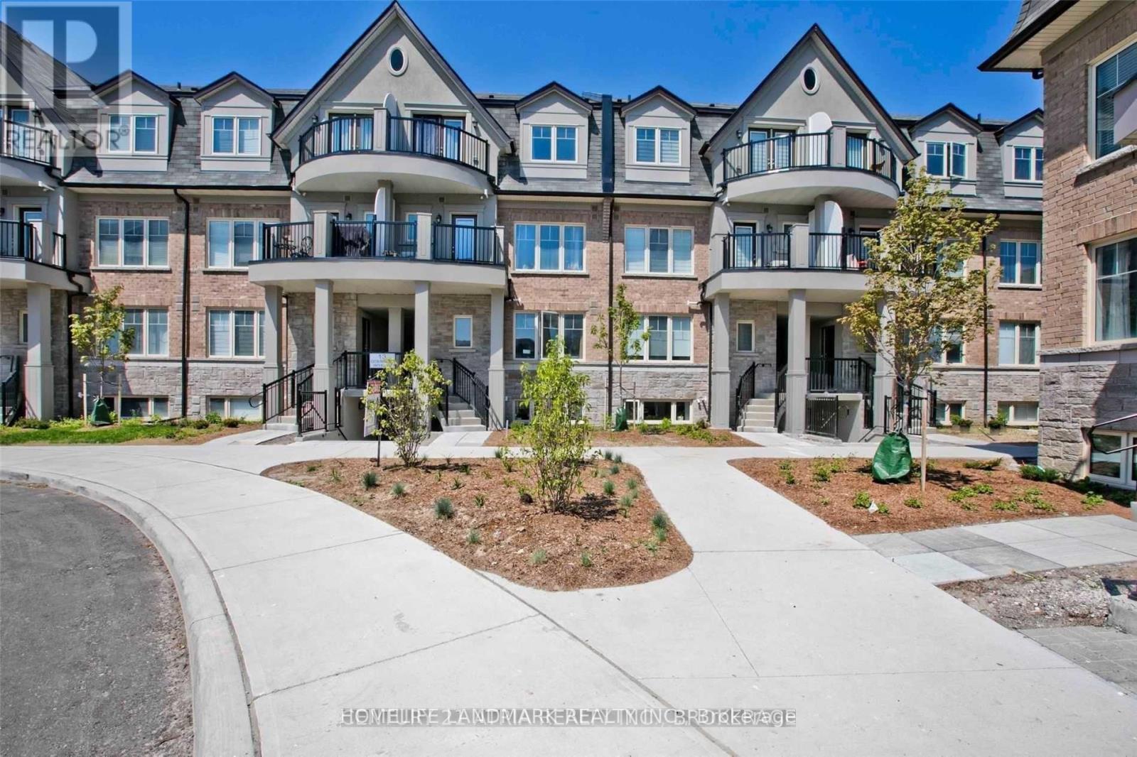 17 13 Eaton Park Ln, Toronto, ON M1W 0A5