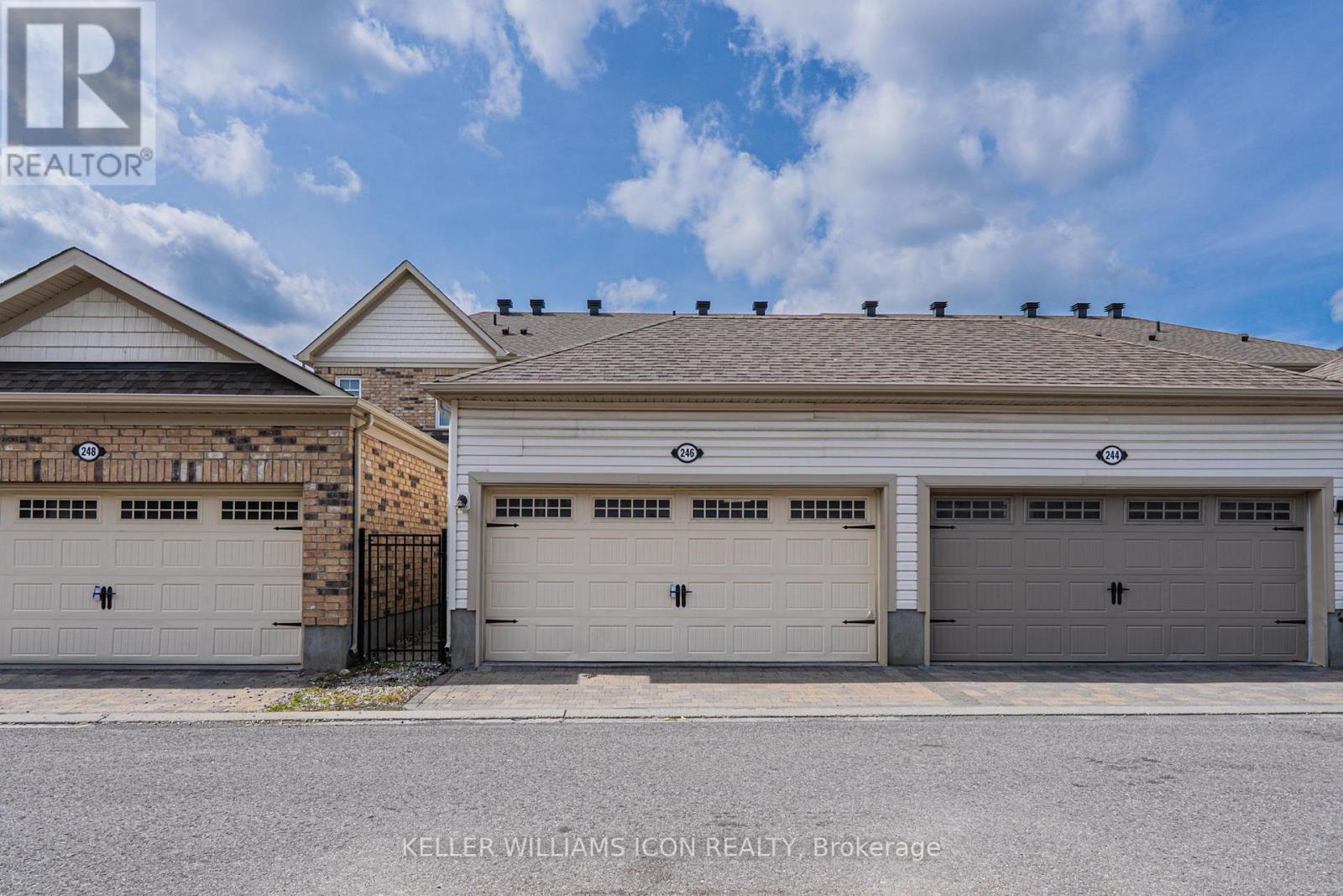 246 Longfields Dr, Ottawa, ON K2J 4G3