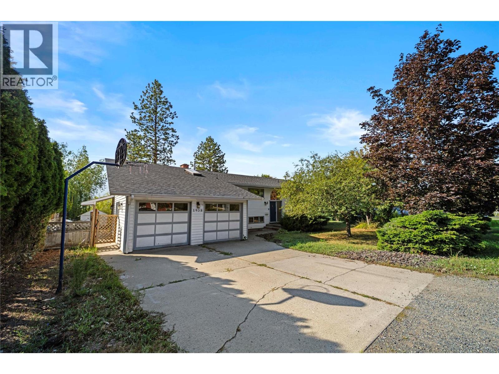 1938 Parker Dr, Merritt, BC V1K 1J3
