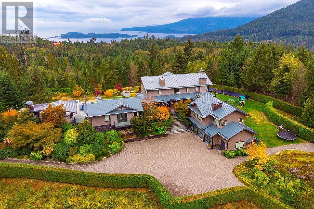 431 Josephine Dr, Bowen Island, BC V0N 1G2