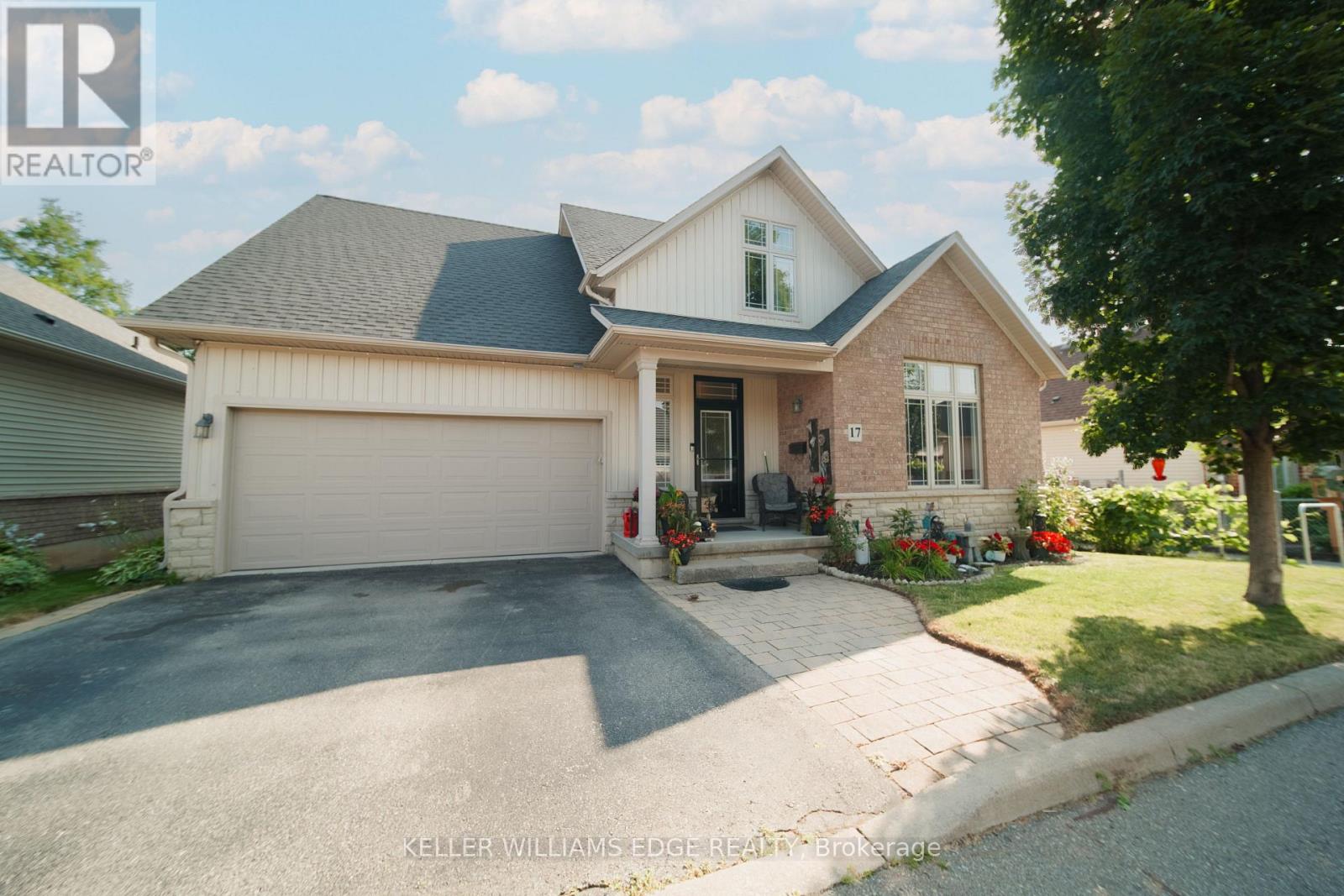17 31 Book Rd, Grimsby, ON L3M 2M3