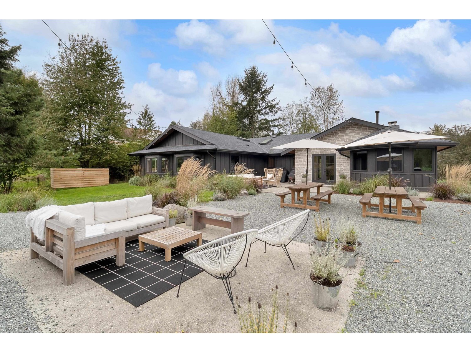 33496 Ihles Ave, Mission, BC V2V 6Y1