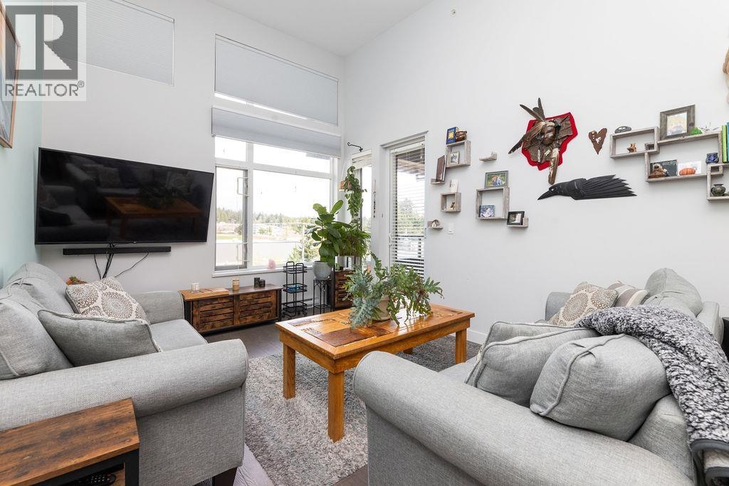 875 Gibsons Way Unit 404, Gibsons, BC V0N 1V0