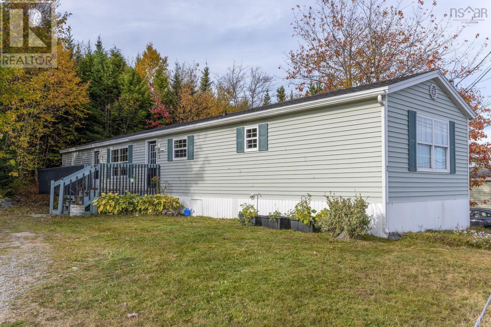 1 Bumpy Ln, Lake Echo, NS B3E 1B7