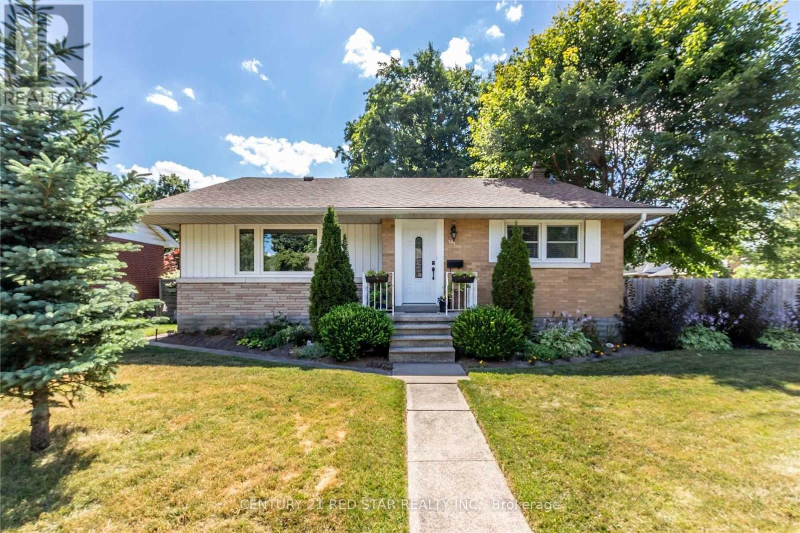 107 Ellis Cres S, Waterloo, ON N2J 2C1