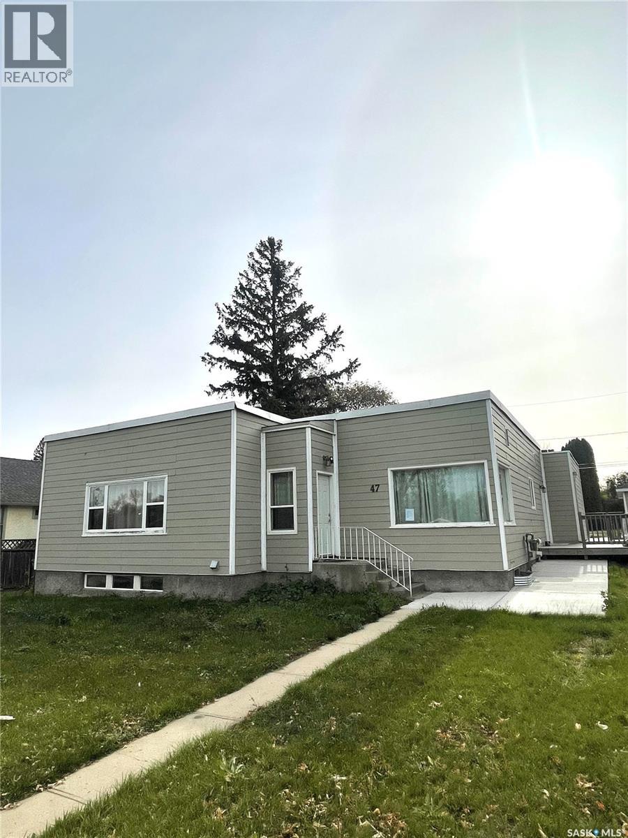 47 21 Street East, Prince Albert, SK S6V 1L7