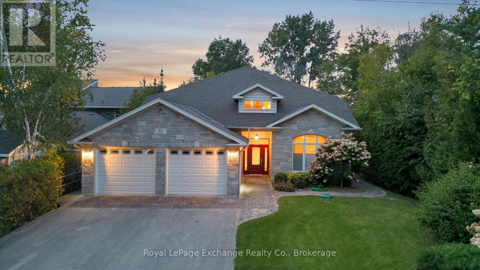 82 Bell Dr, Huron-Kinloss, ON N2Z 0B3