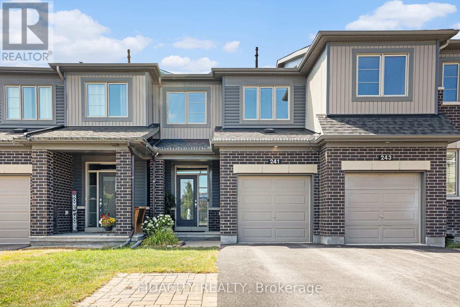241 Bandelier Way, Ottawa, ON K2S 2J3