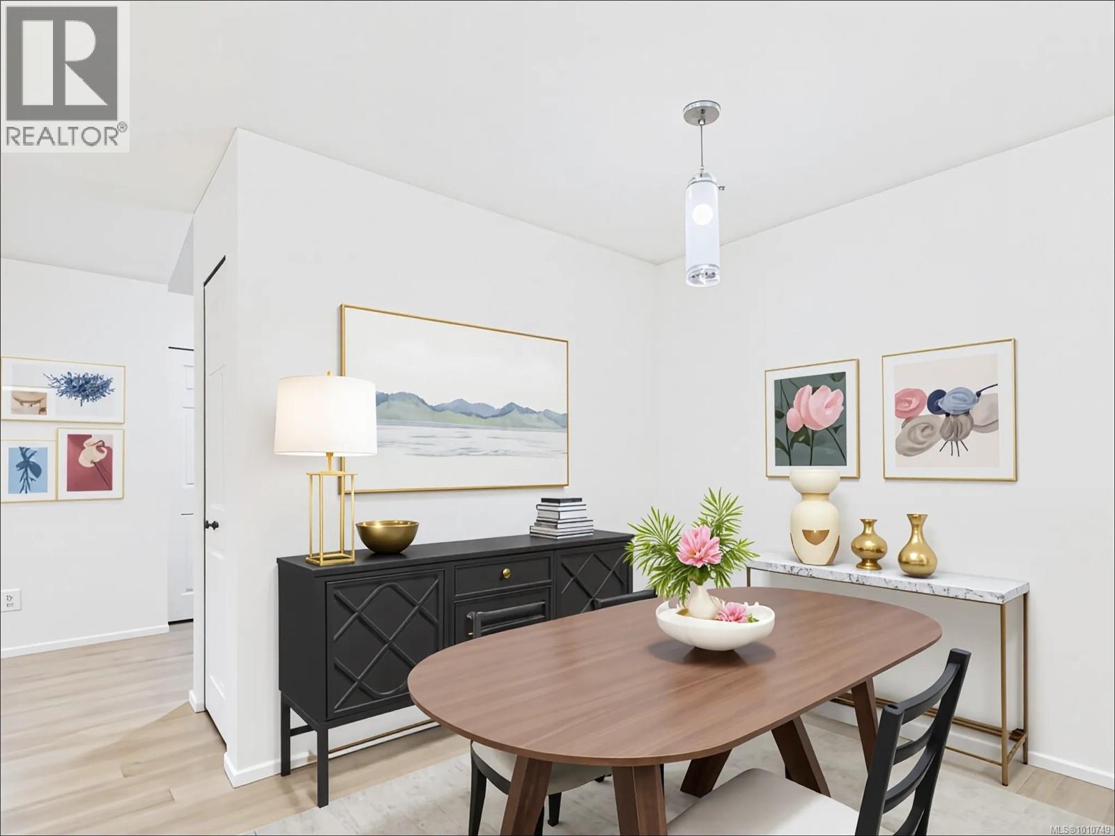 1028 Balmoral Rd Unit 102 Rd, Victoria, BC V8T 1A8