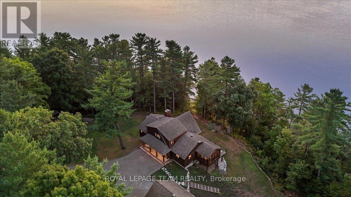 884 Anderson Rd N, South Frontenac, ON K0H 2V0