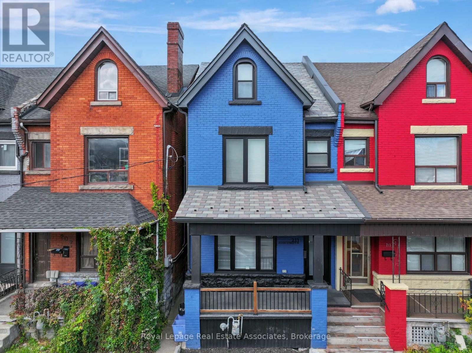 211 John St N, Hamilton, ON L8L 4P4