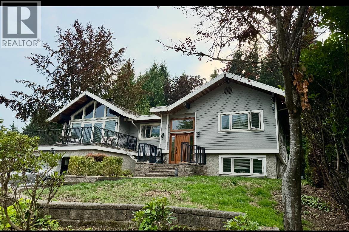 97 Deep Dene Pl, West Vancouver, BC V7S 1A3