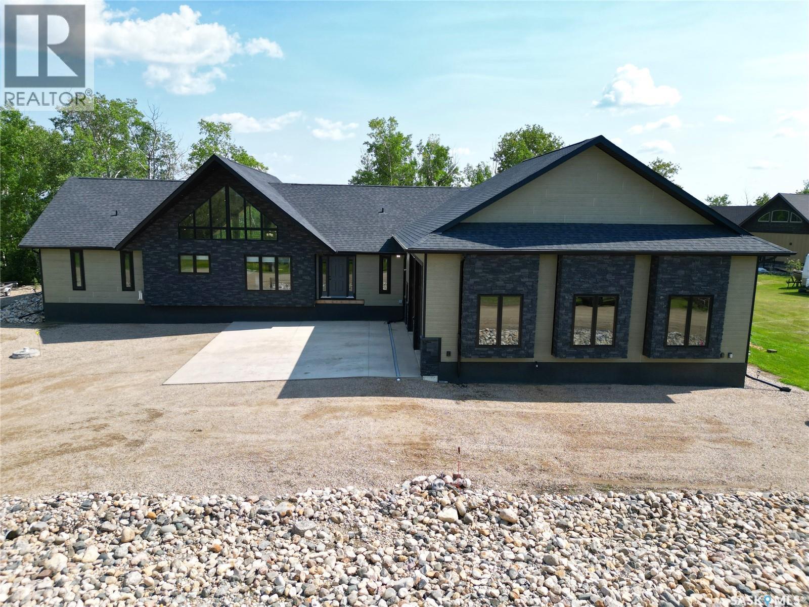 2 Derby Ln, Big Shell, SK S0J 2G0