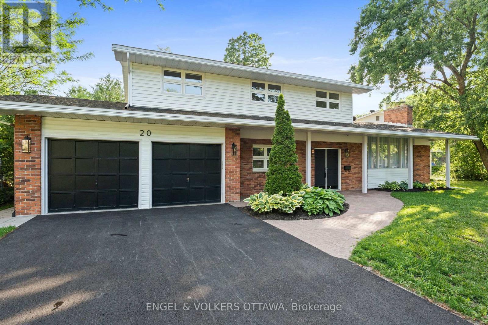20 Mohawk Cres, Ottawa, ON K2H 7G6