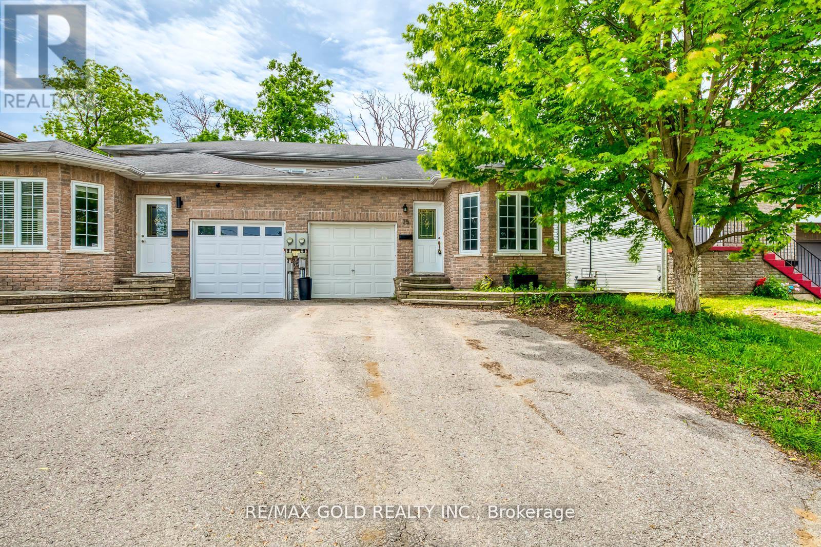 75 Campbell Ave, Barrie, ON L4N 2T2