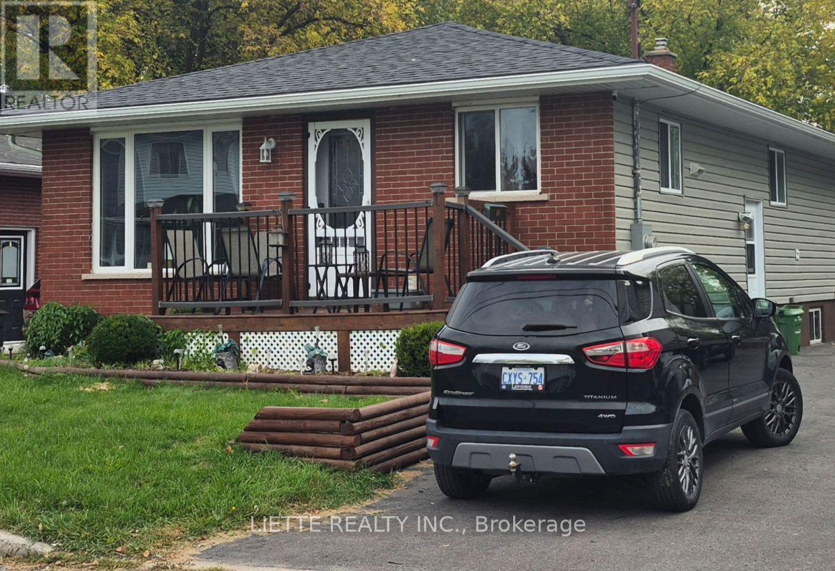 823 Bedford St, Cornwall, ON K6J 4E9