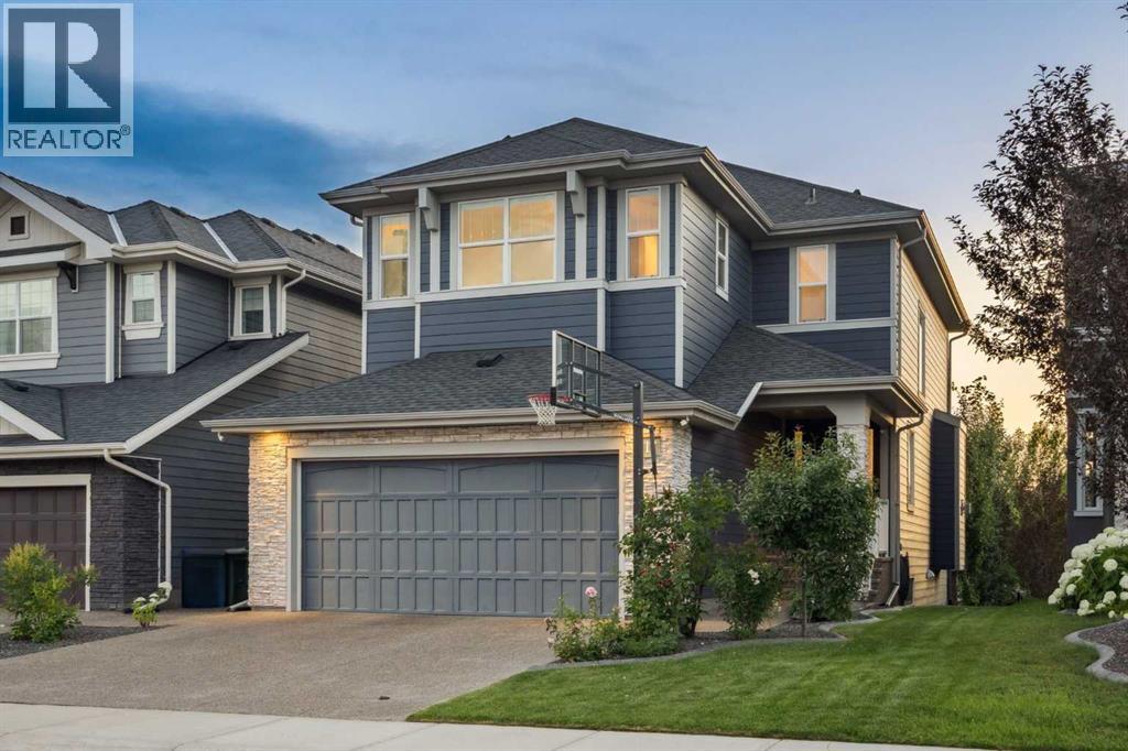 117 W Grove Pt SW, Calgary, AB T3H 1V3