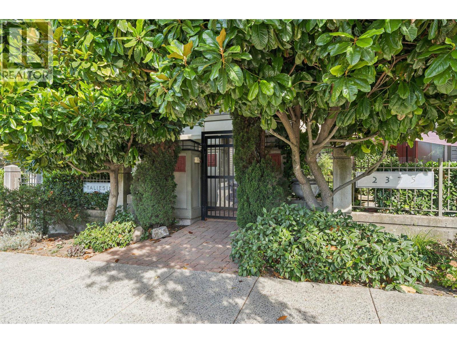 2375 W Broadway Unit 11, Vancouver, BC V6K 2E6
