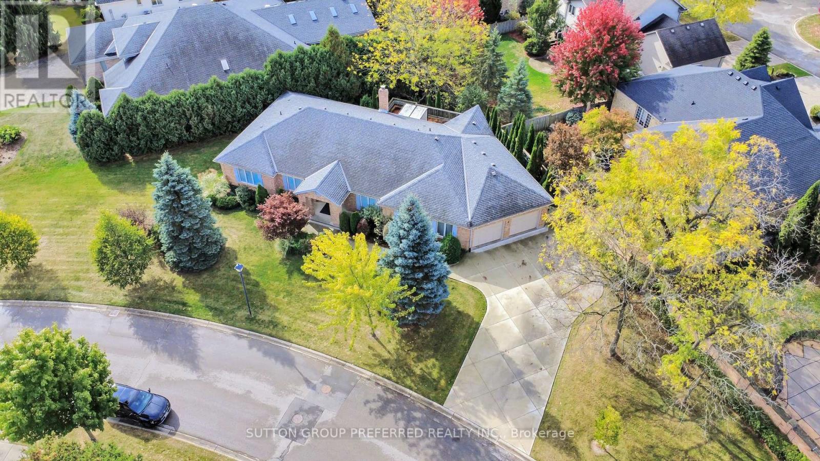 1 Highland Woods Ct, London, ON N6C 5W9