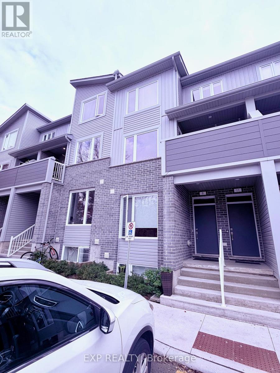 9 990 Deveron Cres, London, ON N5Z 0B7
