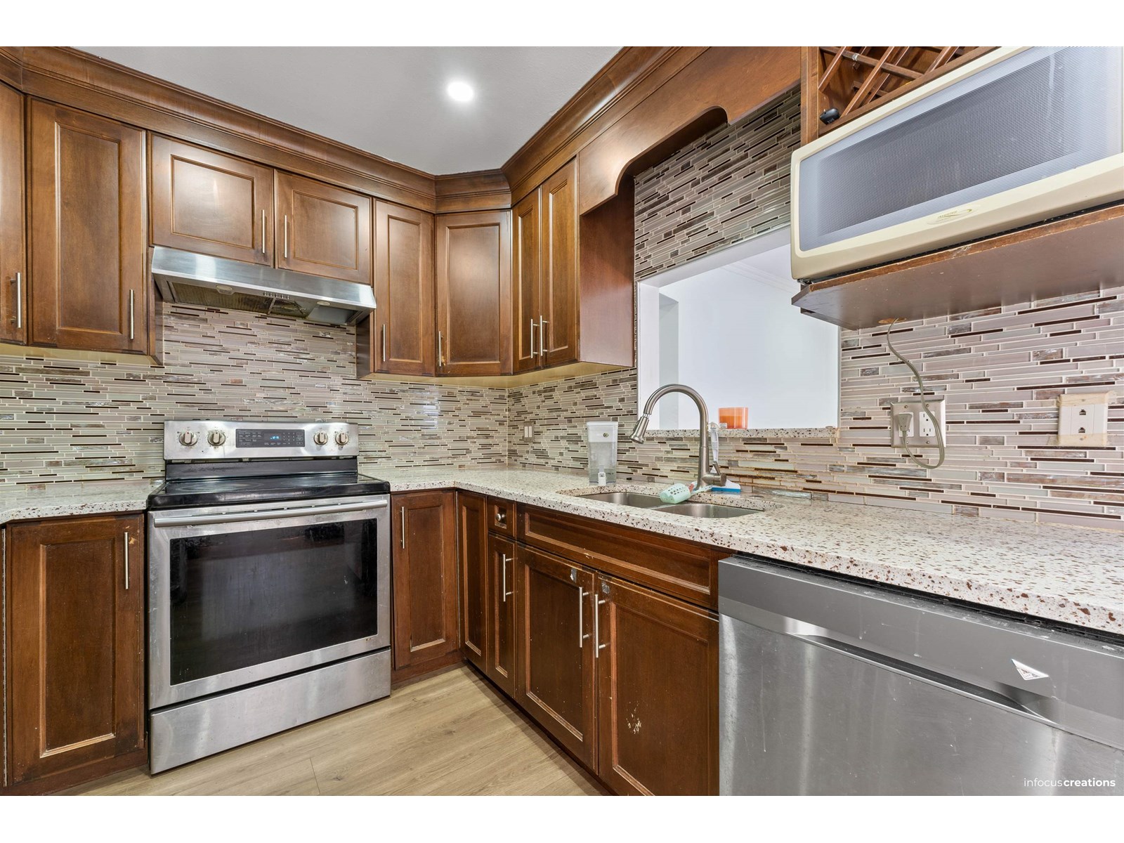 7140 132 Street Unit 21, Surrey, BC V3W 1J5