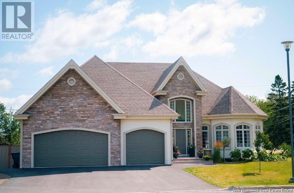 47 Brook Ter, Campbellton, NB E3N 3T3