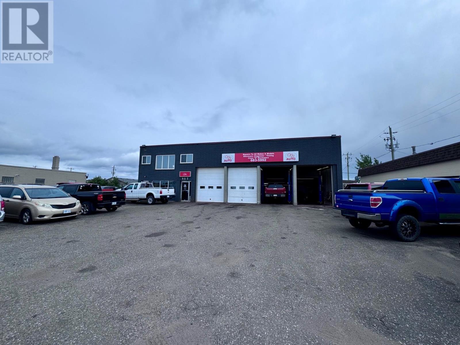 327 Cumberland St, Thunder Bay, ON P7A 4P1