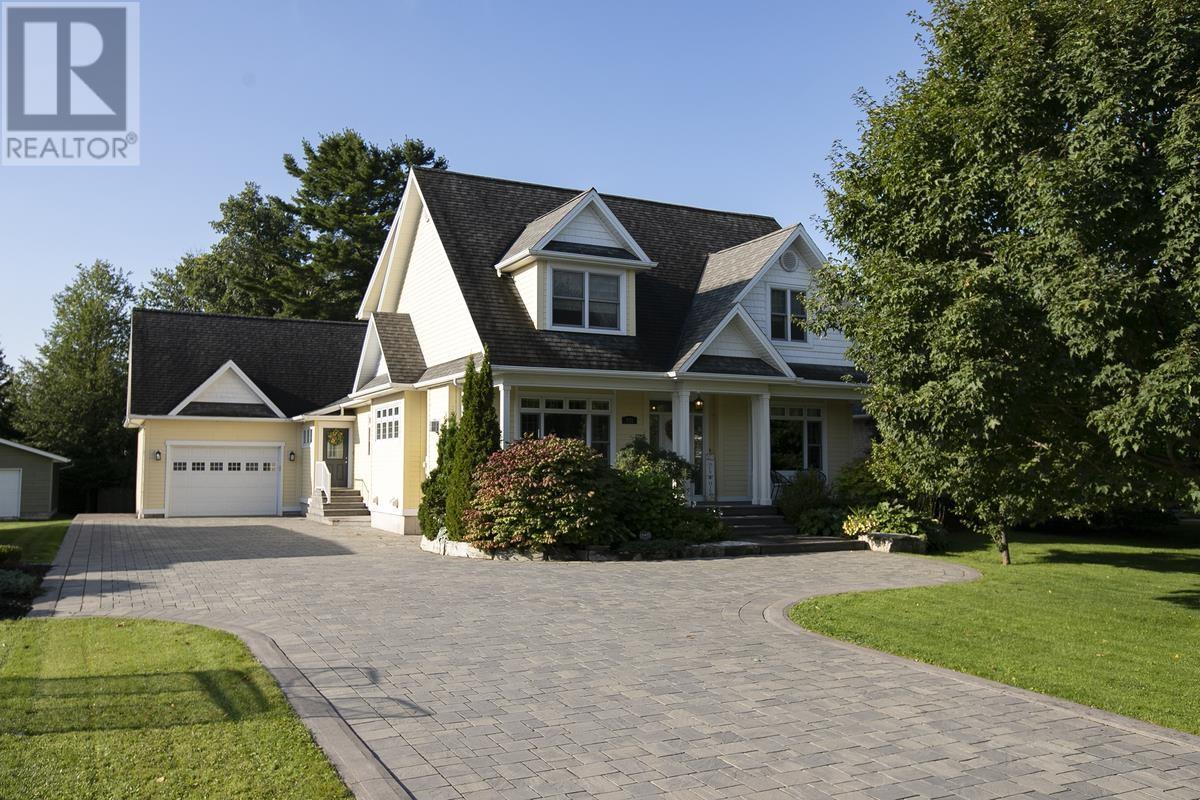 231 Macdonald Ave, Sault Ste. Marie, ON P6B 6L6
