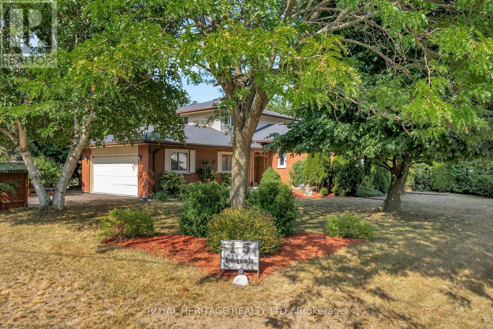15 Iroquois Ave, Brighton, ON K0K 1H0