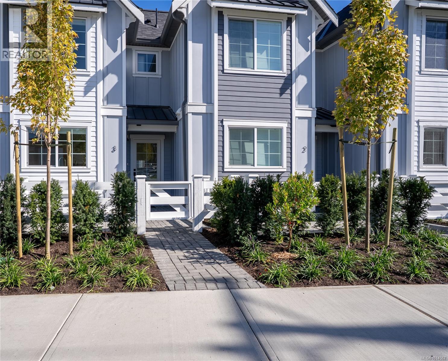 3907 Cedar Hill Road #5, Saanich, BC V8P 3Z8