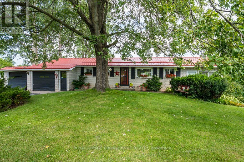 2224 County Road 17, Prince Edward County South Marysburg Ward, ON K0K 2P0
