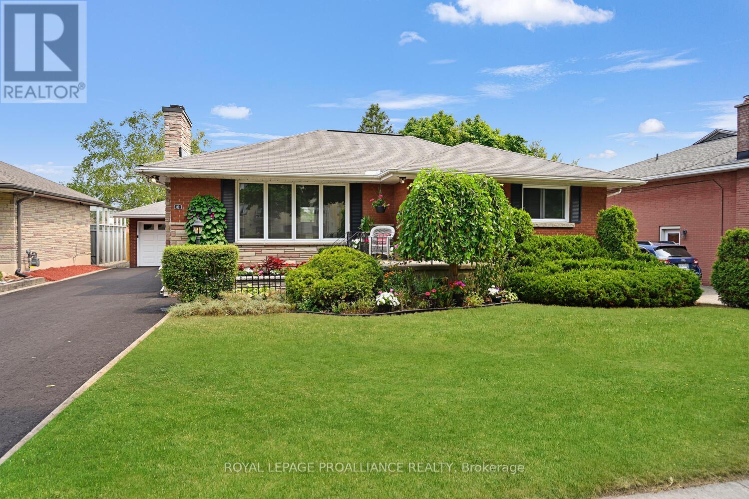 89 Stewart Blvd, Brockville, ON K6V 4W2