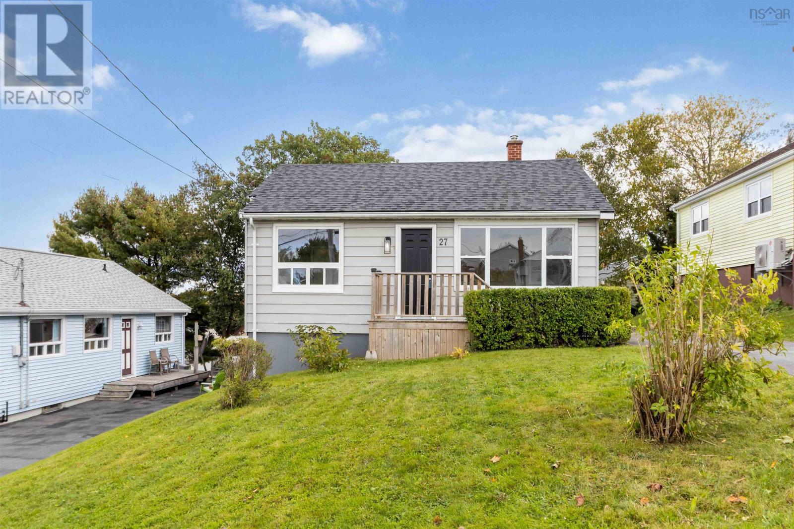 27 Arvida Ave, Halifax, NS B3R 1K7