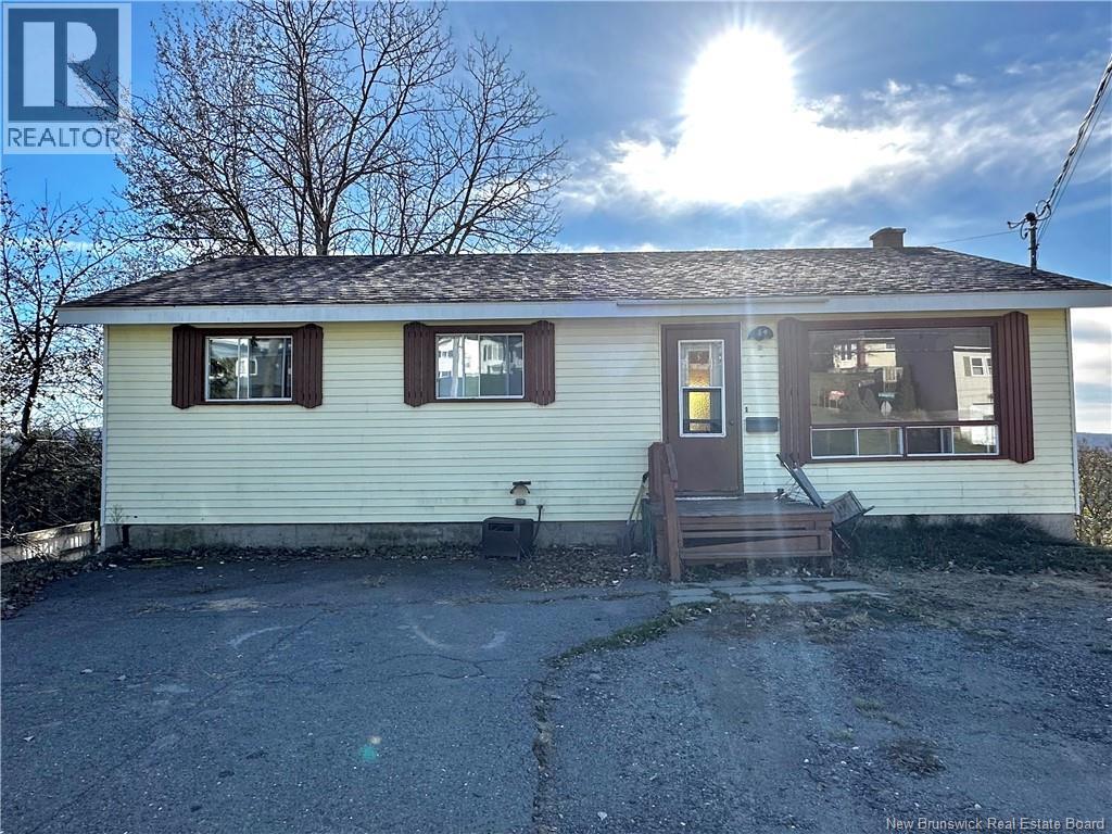 54 Cormier St, Edmundston, NB E3V 2E7