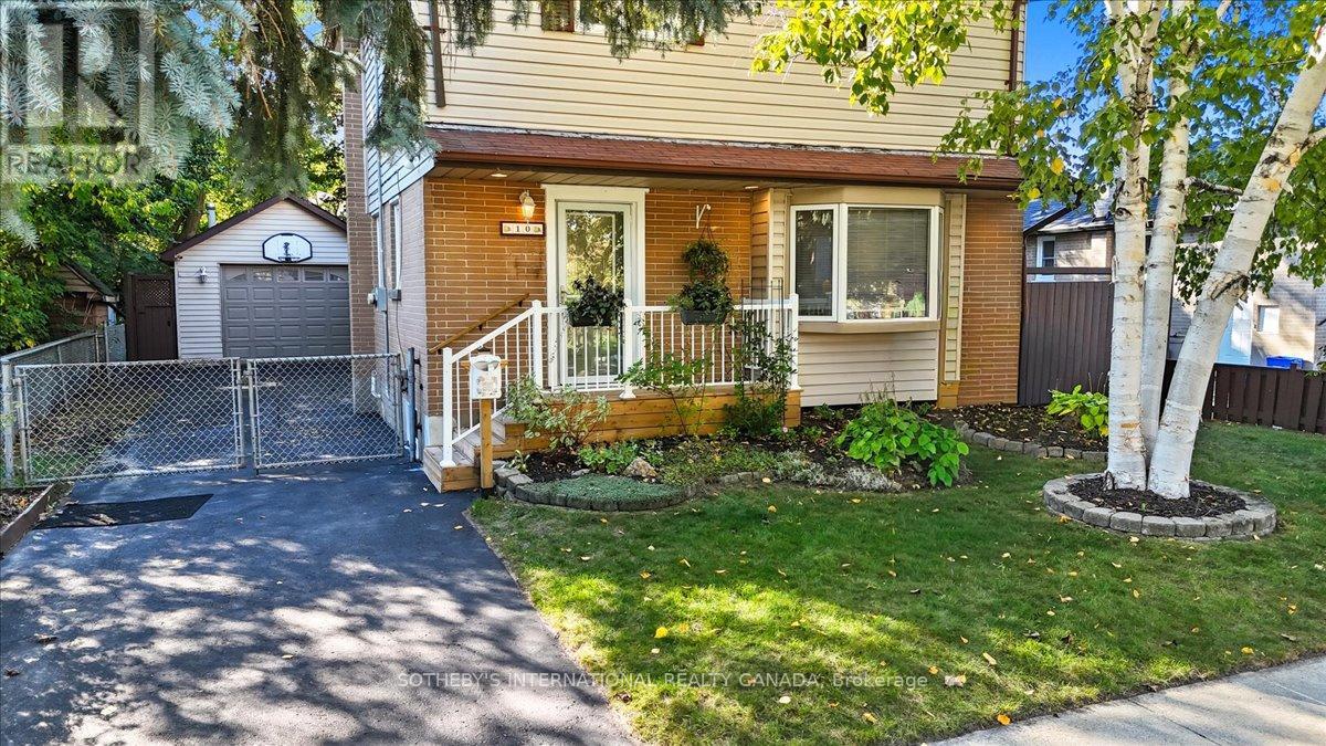 10 Roosevelt Ave, Ajax, ON L1S 2L2
