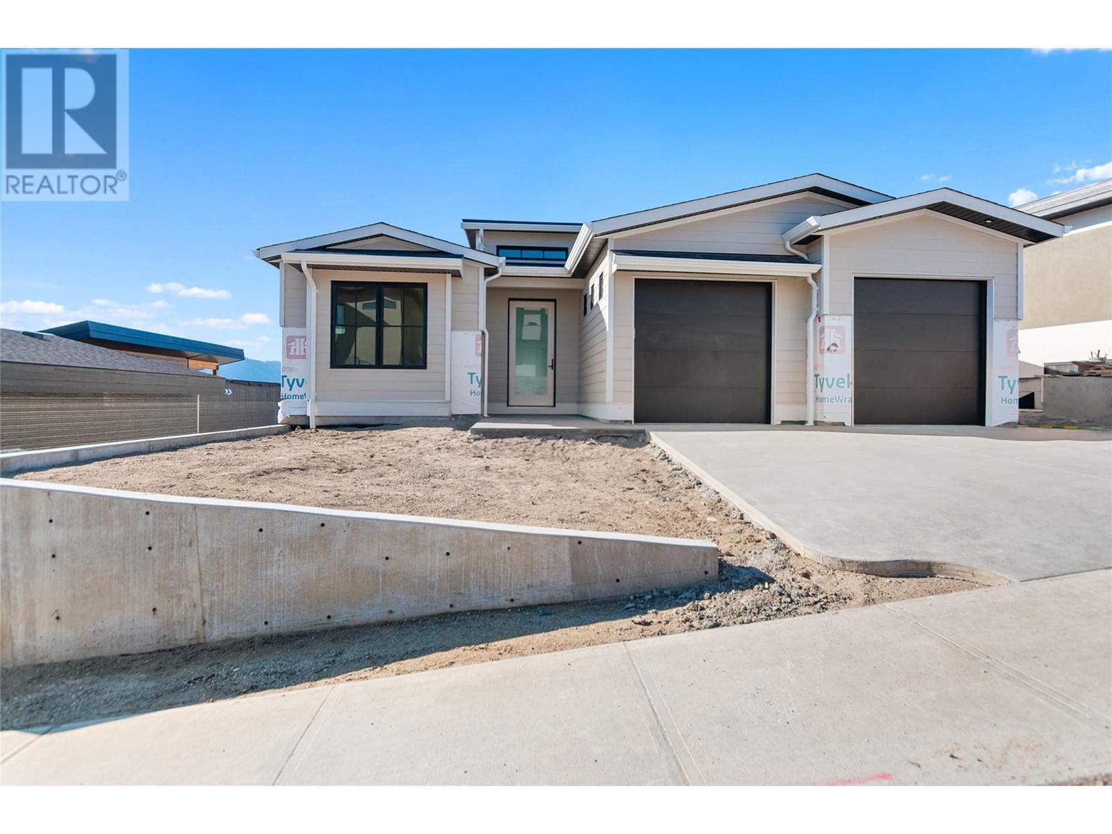 1143 Elk St, Penticton, BC V2A 0C9