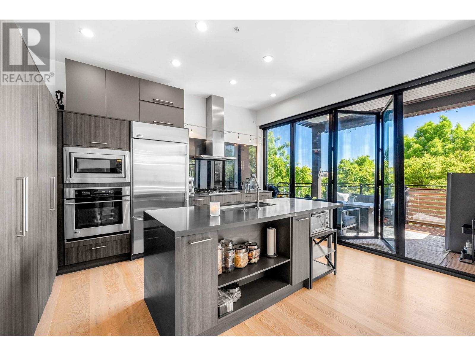 220 Salter Street Unit 215 St, New Westminster, BC V3M 0H4
