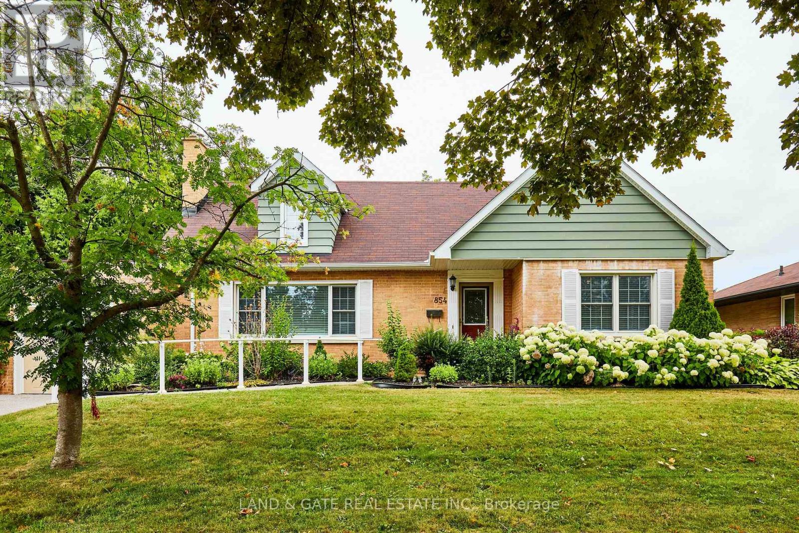 854 Regent Dr, Oshawa, ON L1G 1J1