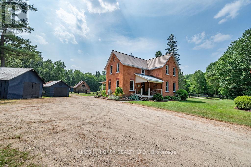 1077 Allan Rd, Laurentian Hills, ON K0J 1P0