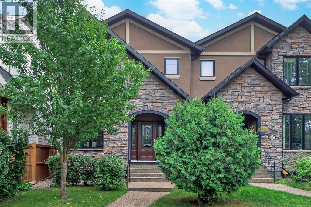 48 Avenue Sw Unit 2045, Calgary, AB T2T 2T6