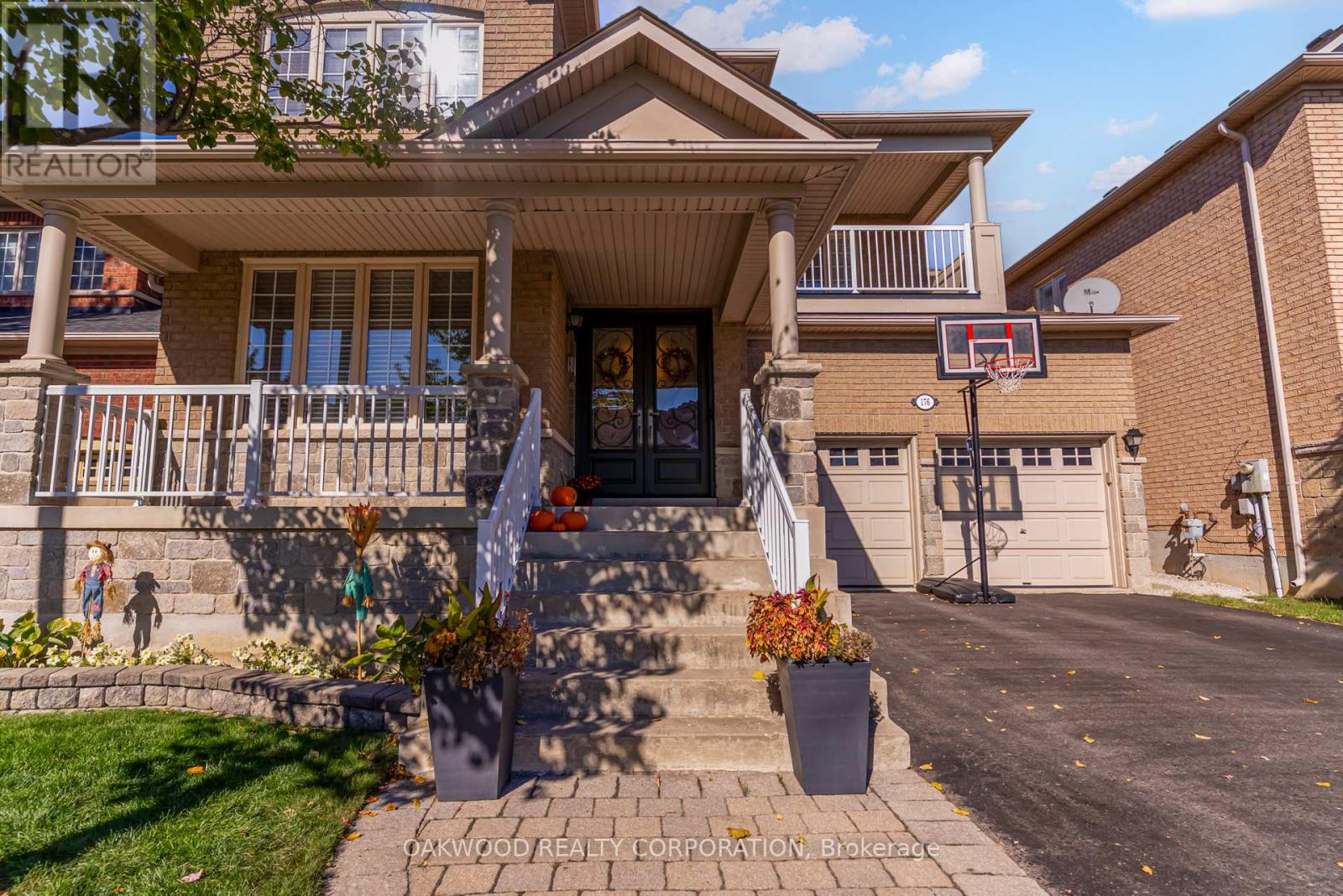 176 Saint Francis Ave, Vaughan, ON L4H 3E4