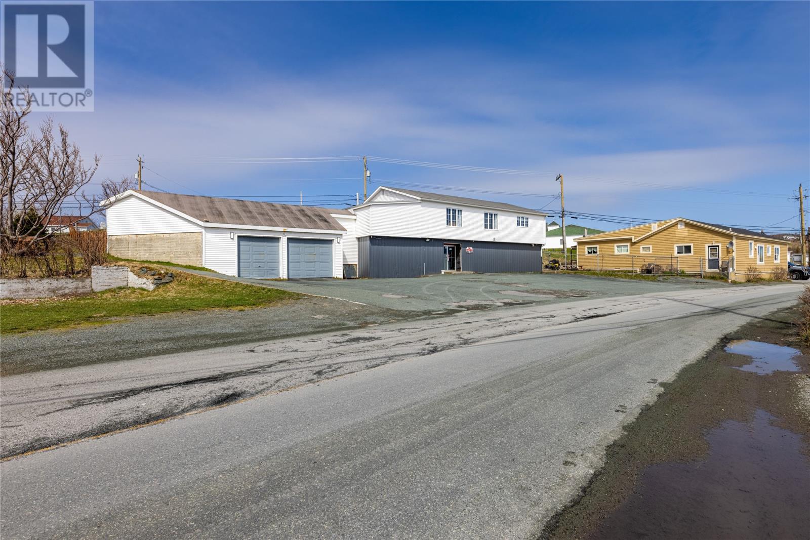 651-653 Main Rd, Pouch Cove, NL A0A 3L0