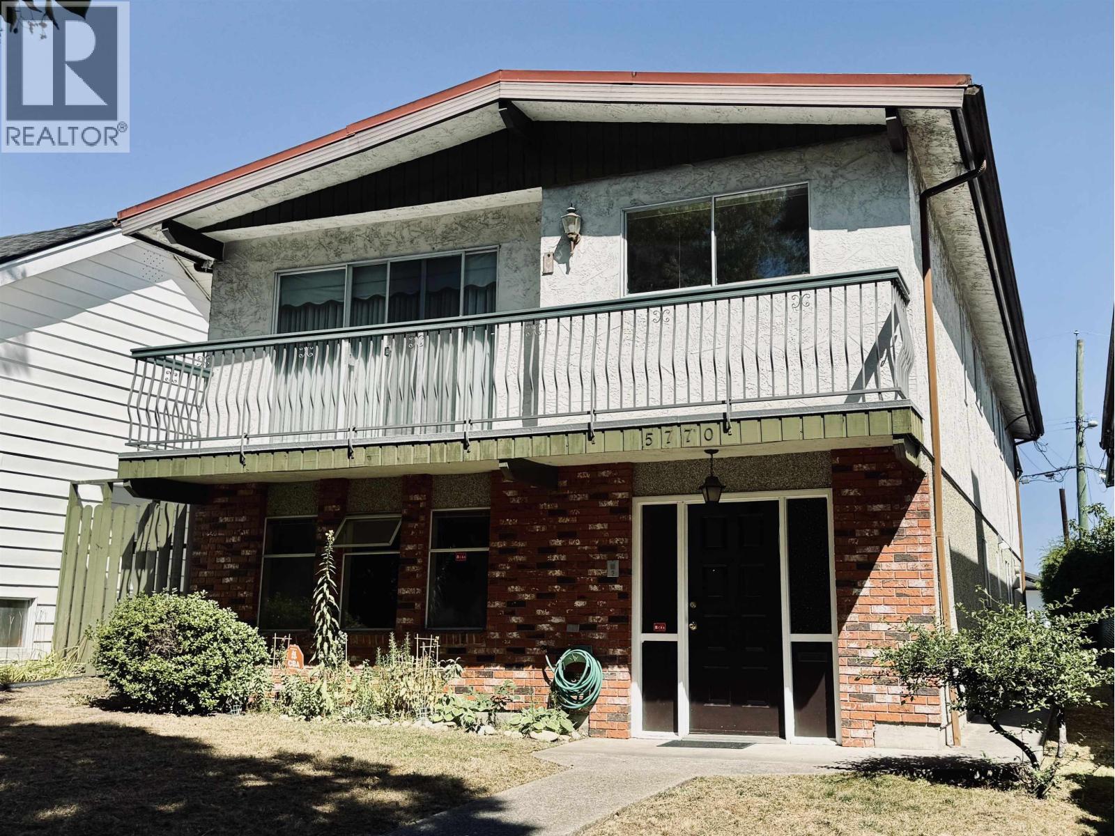 5770 Sherbrooke St, Vancouver, BC V5W 3M9