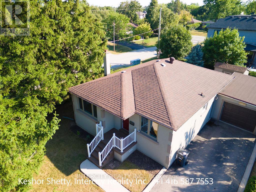 631 Trudale Ct W, Oakville, ON L6L 4H2