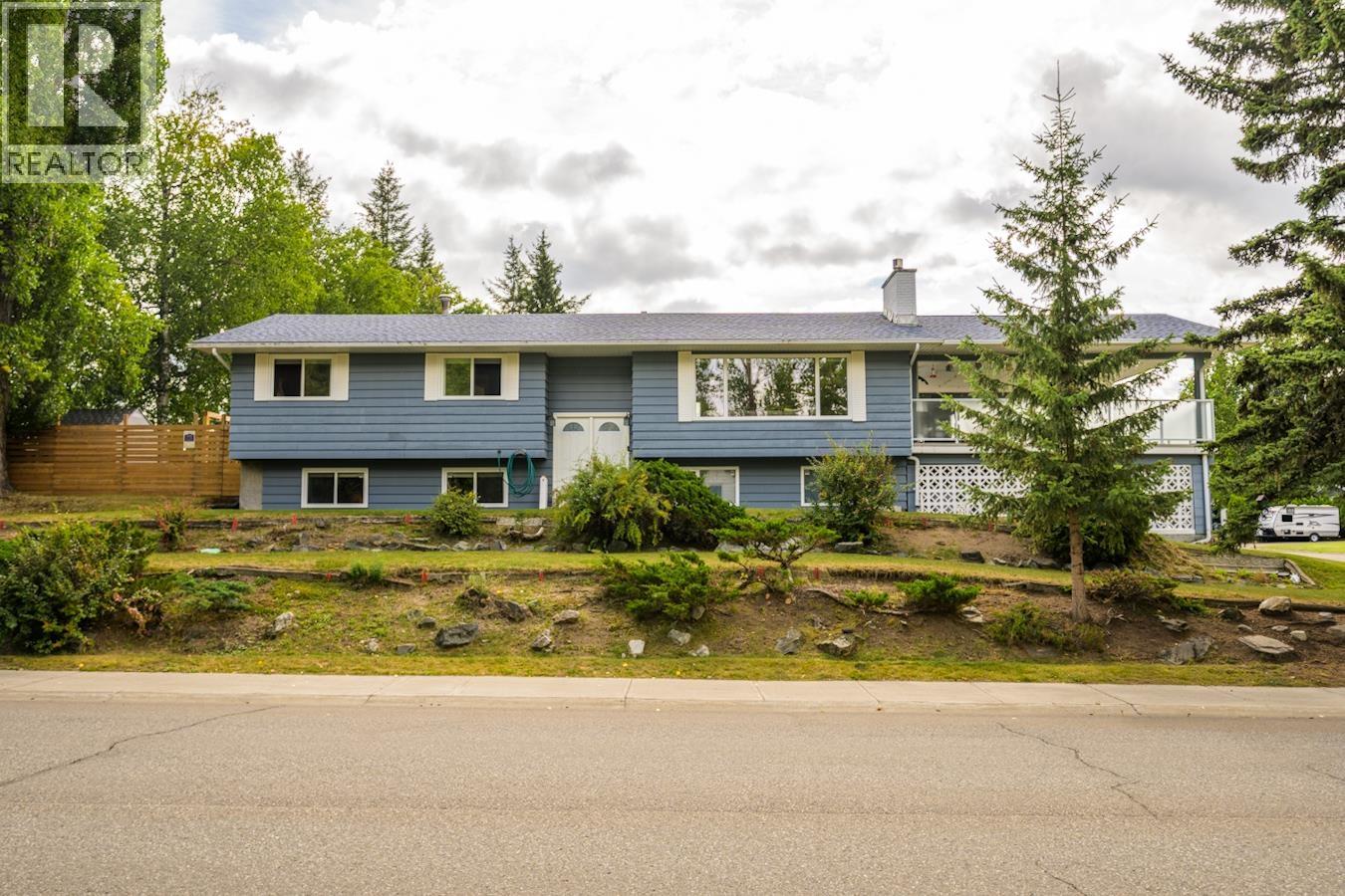 5300 York Dr, Prince George, BC V2N 2A5