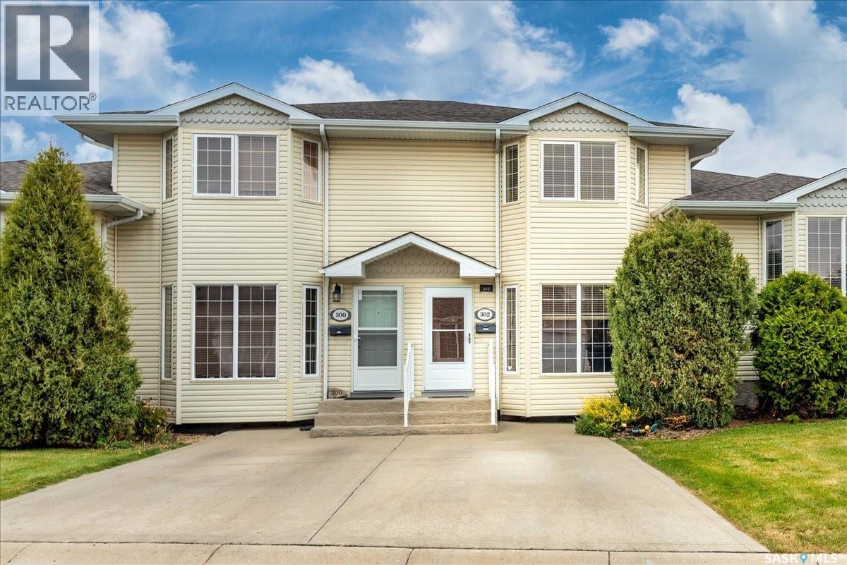 302 Mount Royal Pl, Regina, SK S4T 7X9