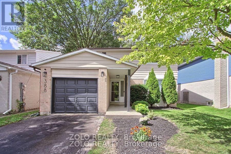 388 Terry Dr, Newmarket, ON L3Y 5E7